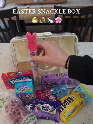 My first snackle box!!! This was so fun to make and the Easter colors are so pretty 🥹🌸🐣💐🪺  #asmrvideo #snacklebox #snack