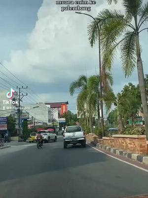 #videoperjalanan #jalanjalantraveling #vlogjalanjalan #storypemandangan #hatihatidijalan #pempekpalembang #soundliburan 