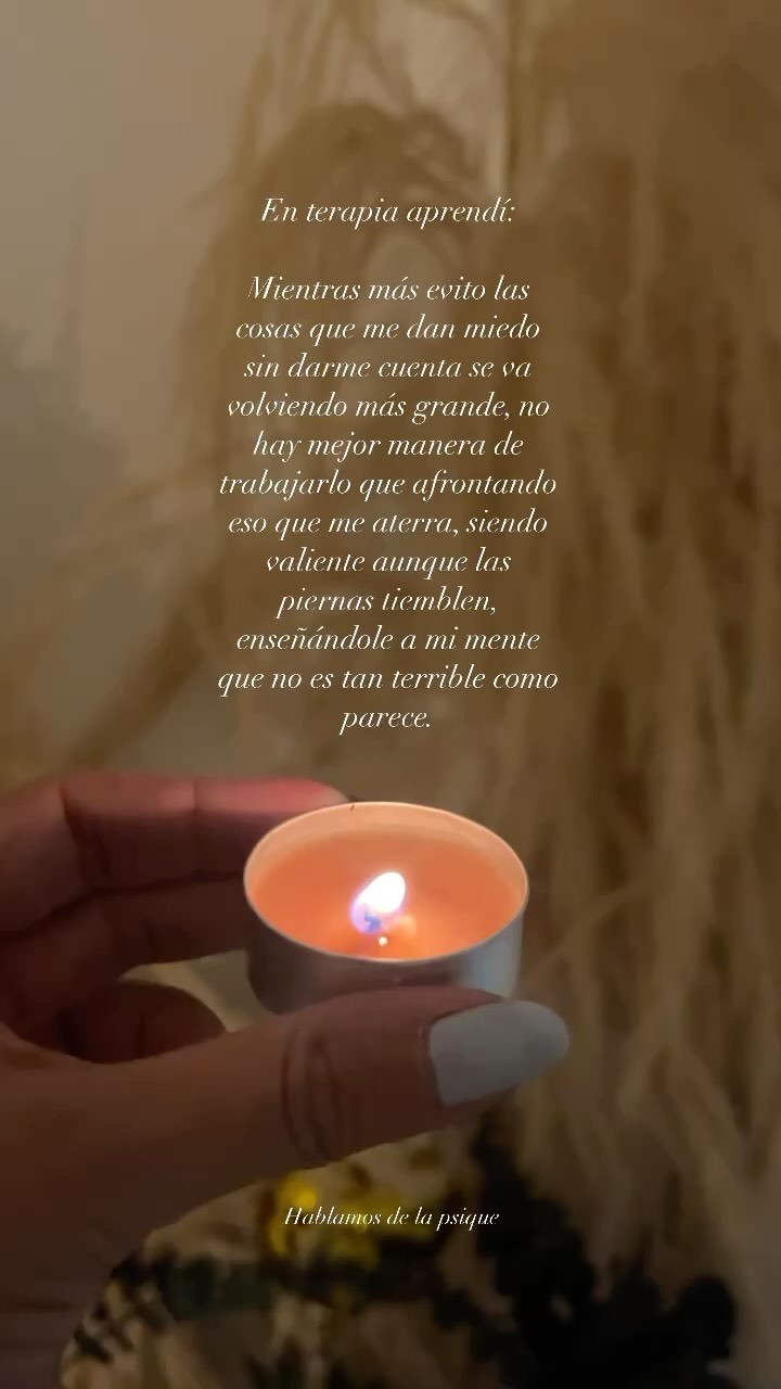 En terapia me di cuenta de tantas cosas ❤️‍🩹

📎Que todo lo qué pasa en mi cabeza no siempre es lo más real.

📎Que no pue