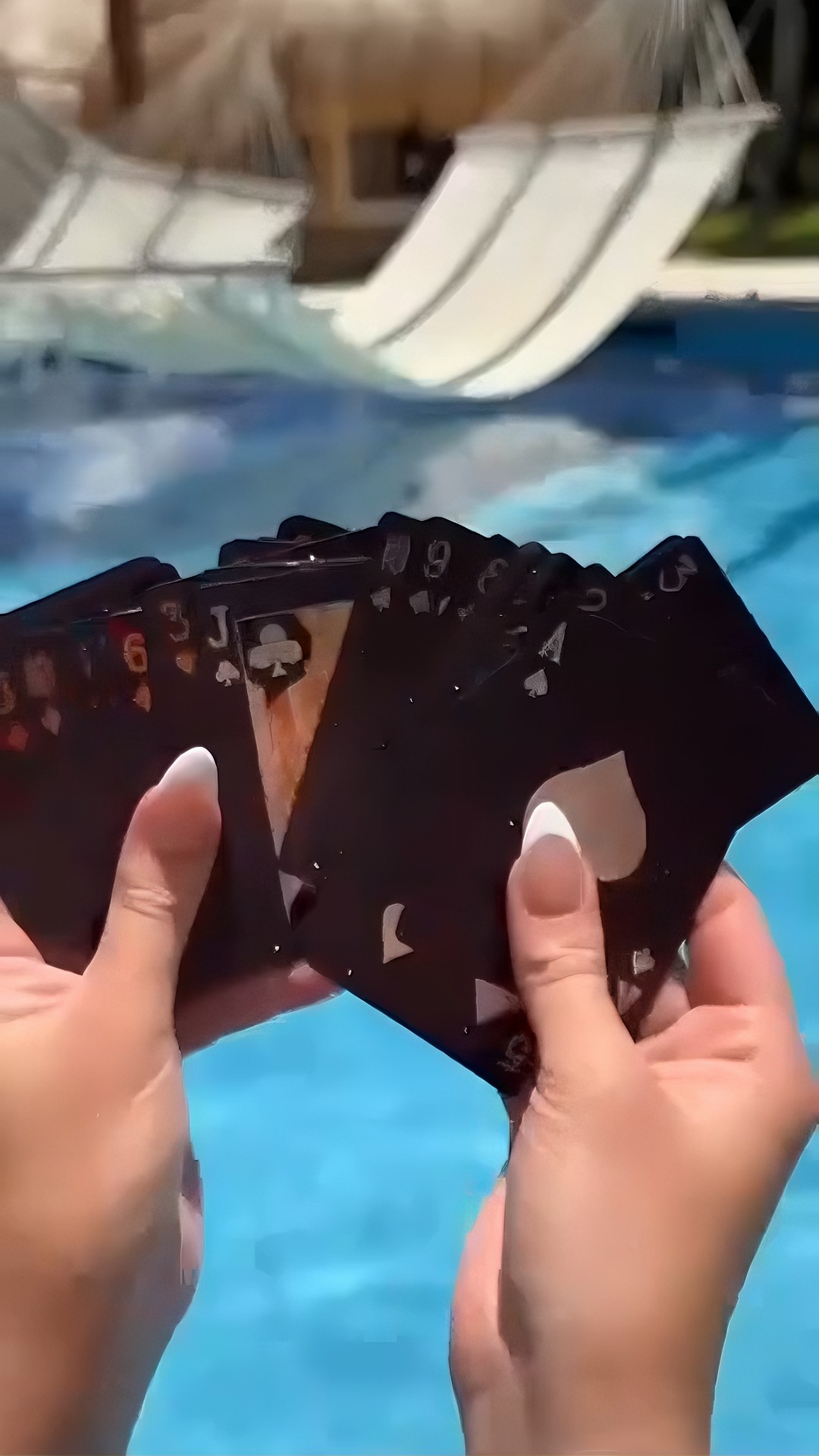 Jogo De Cartas Baralho Cartão Black e Ouro 24k Para Jogos Truco Poker e Tabuleiro à Prova D'Água thumbnail