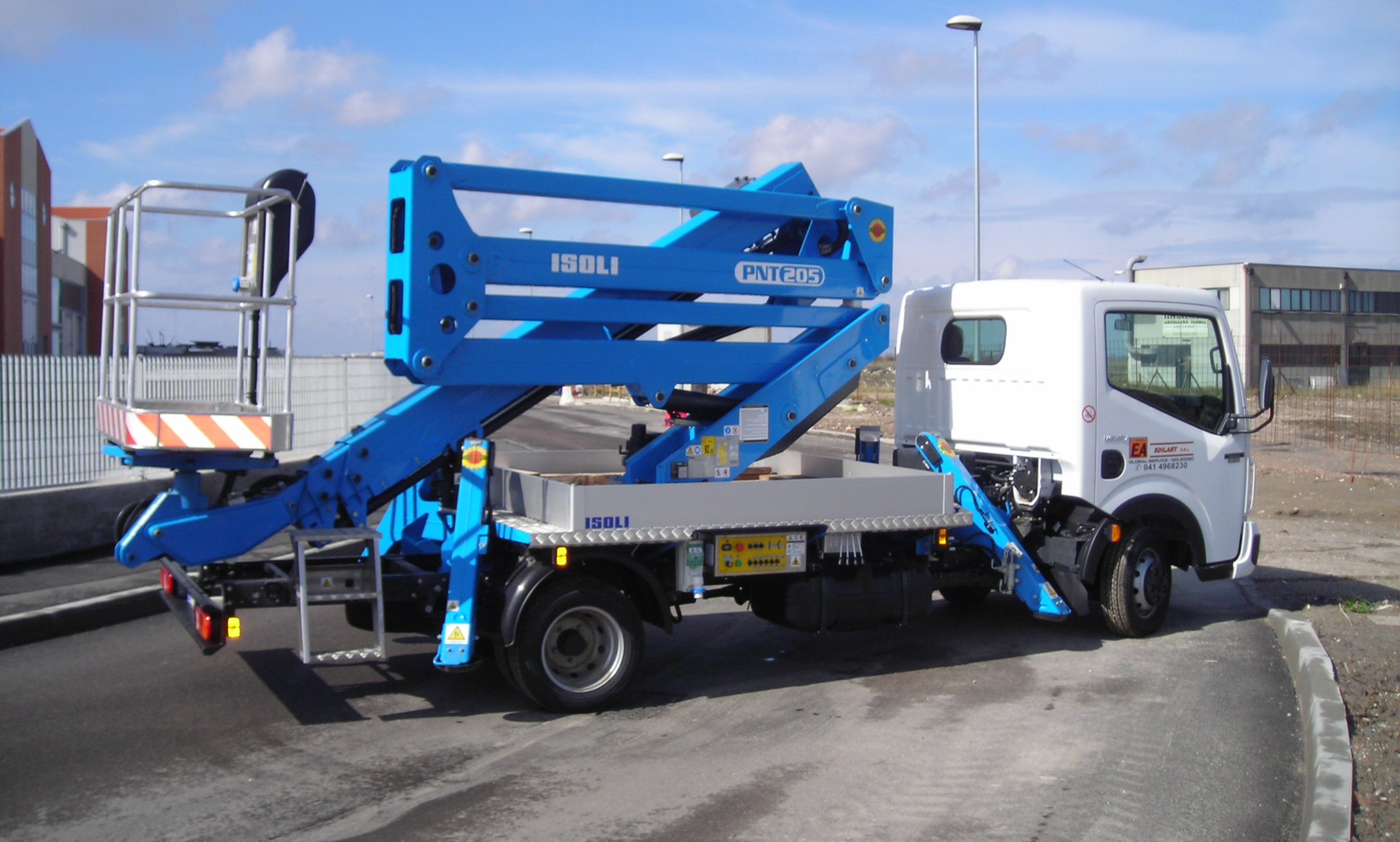 Piattaforma aerea thumbnail