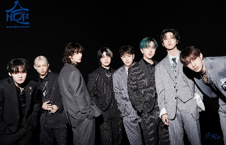 STRAY KIDS thumbnail