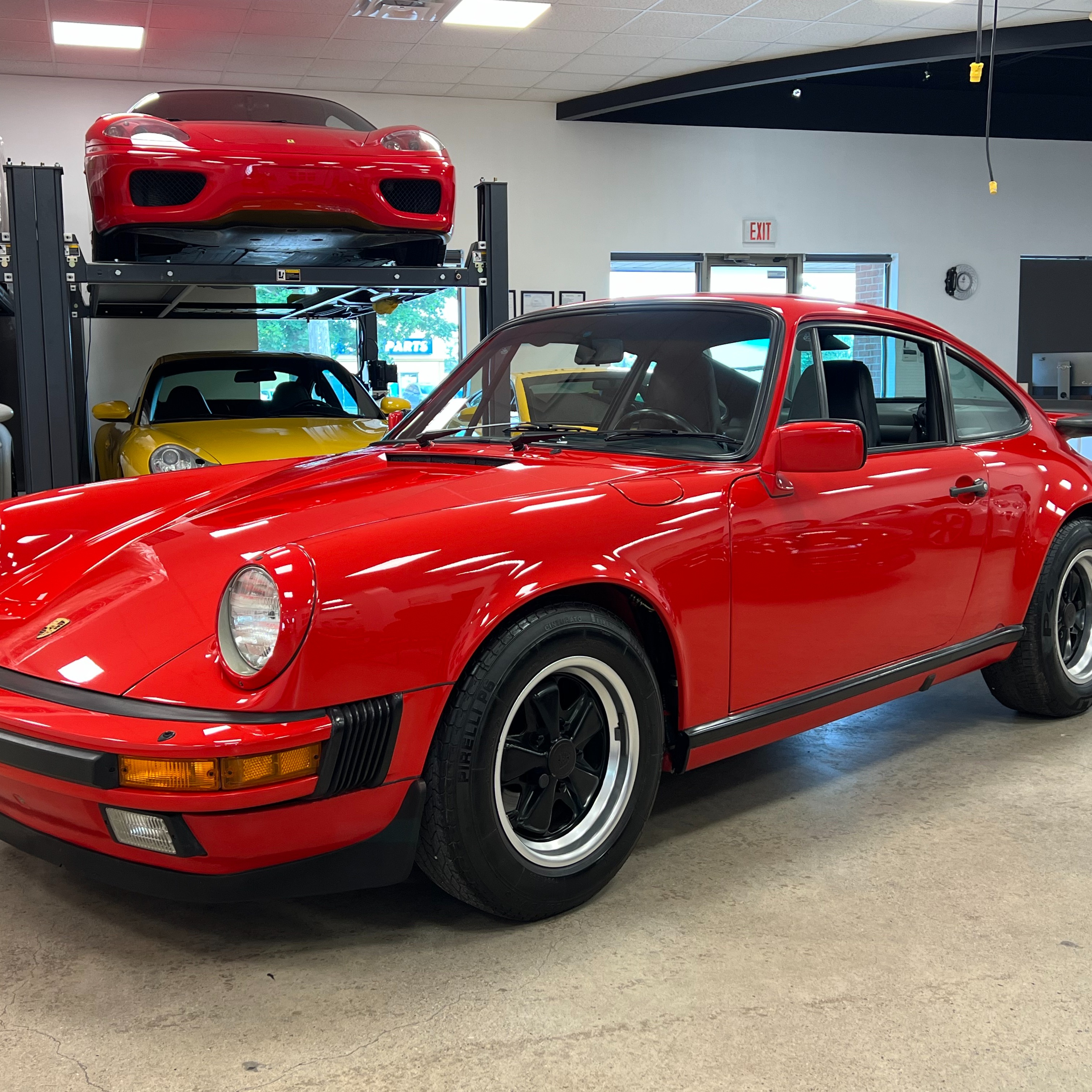 [SOLD] 20k-mile 1986 911 Carrera  thumbnail