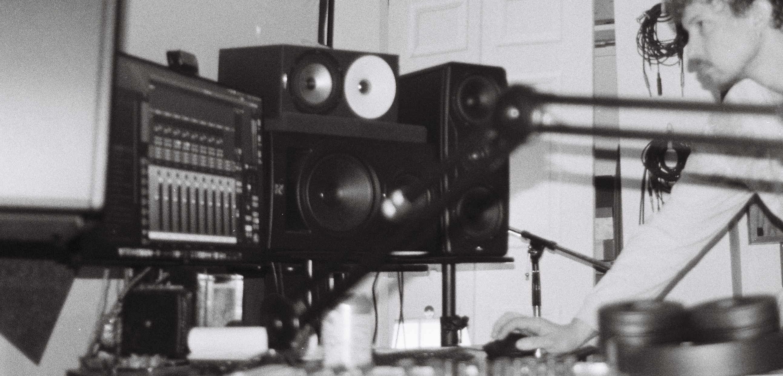 BioSite banner for @mixing