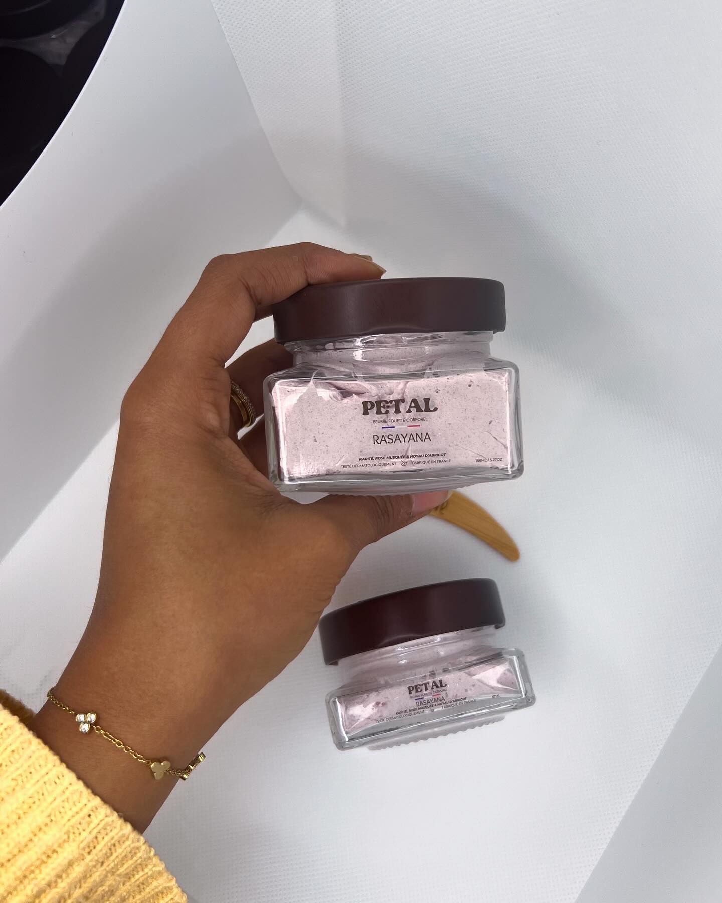 Nos étiquettes sont enfin arrivées,  encore quelques ajustements et nous vous annoncerons la grande ouverture 🤩

#skinca