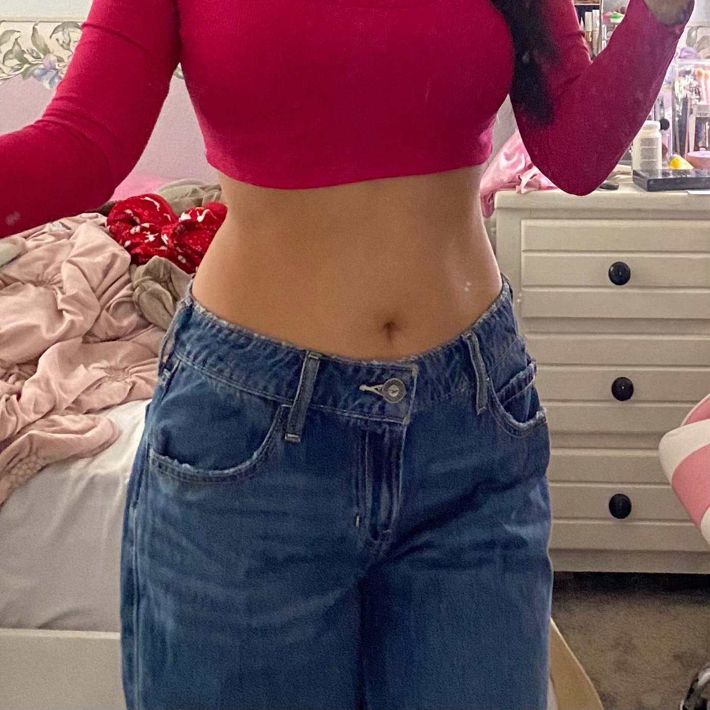 The Hollister Style Hub: Vivi Lee thumbnail