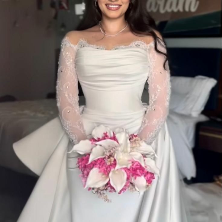 Wedding Dresses thumbnail