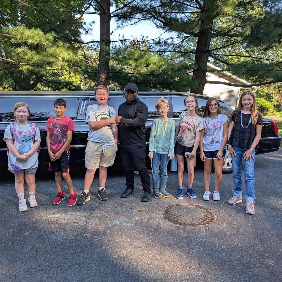 Mall of America® to 1st Class Transportation thumbnail