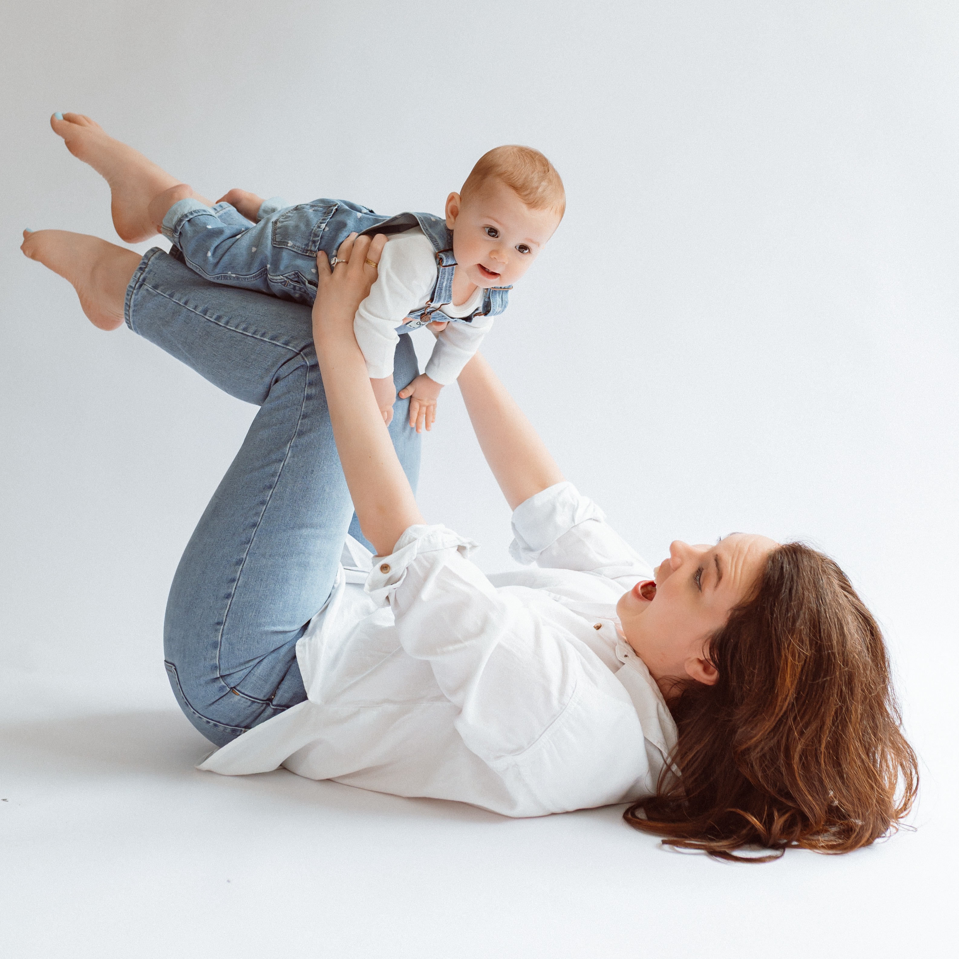 5/3/26 STUDIO MOTHERHOOD MINIS thumbnail