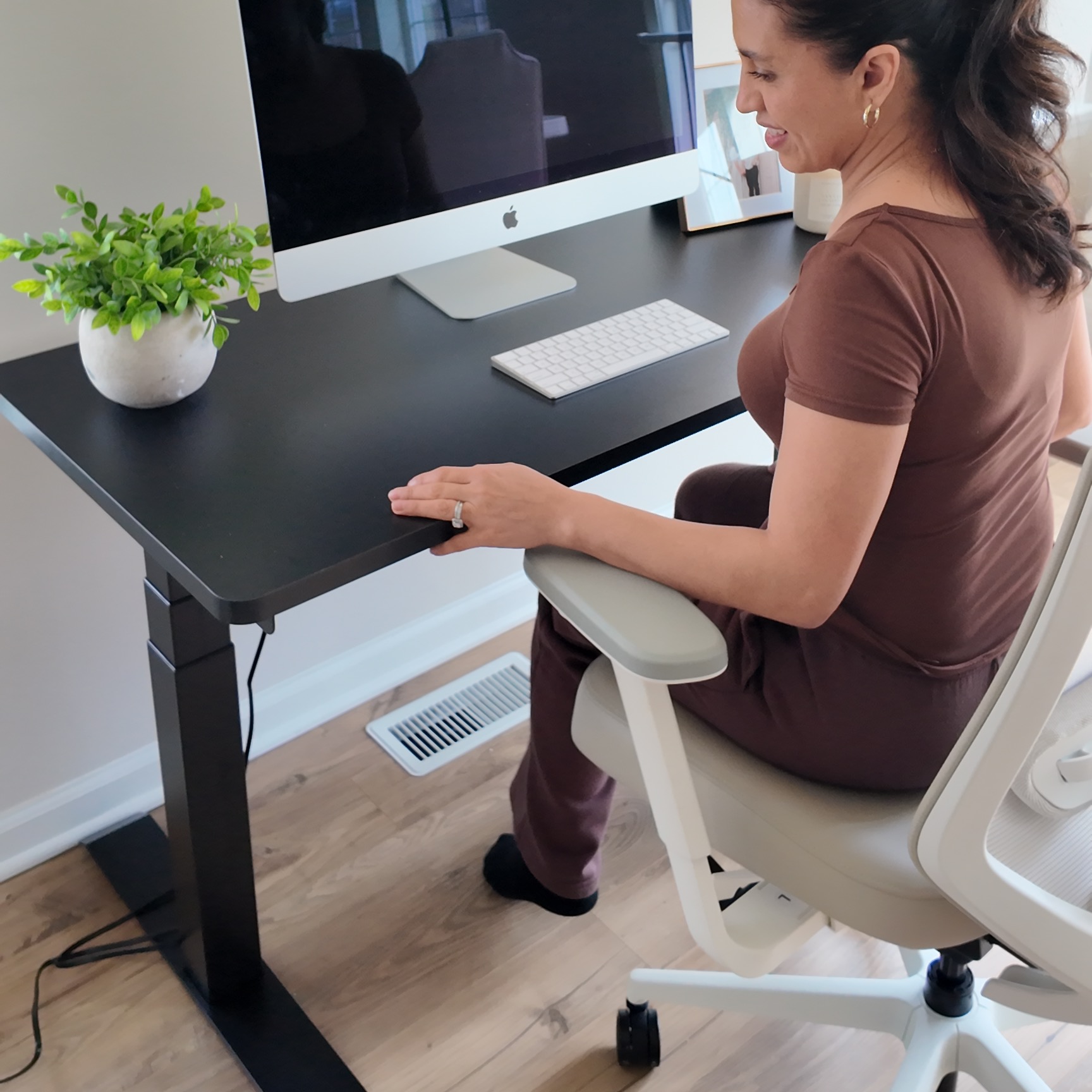 Flexispot  Standing Desk - $30 off w/ code YTE730 thumbnail