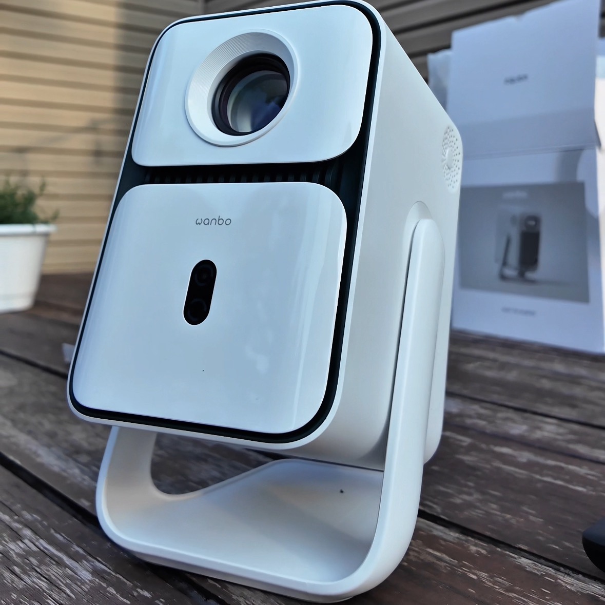 Wanbo Projector - Amazon Find thumbnail