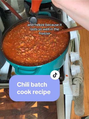 I was able to pick up the ingredients for this chili mostly from @ALDI USA which made this easy and affordable to put to