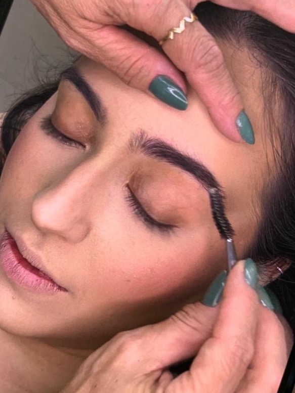 Curso Maquiador Profissional Iniciante  thumbnail