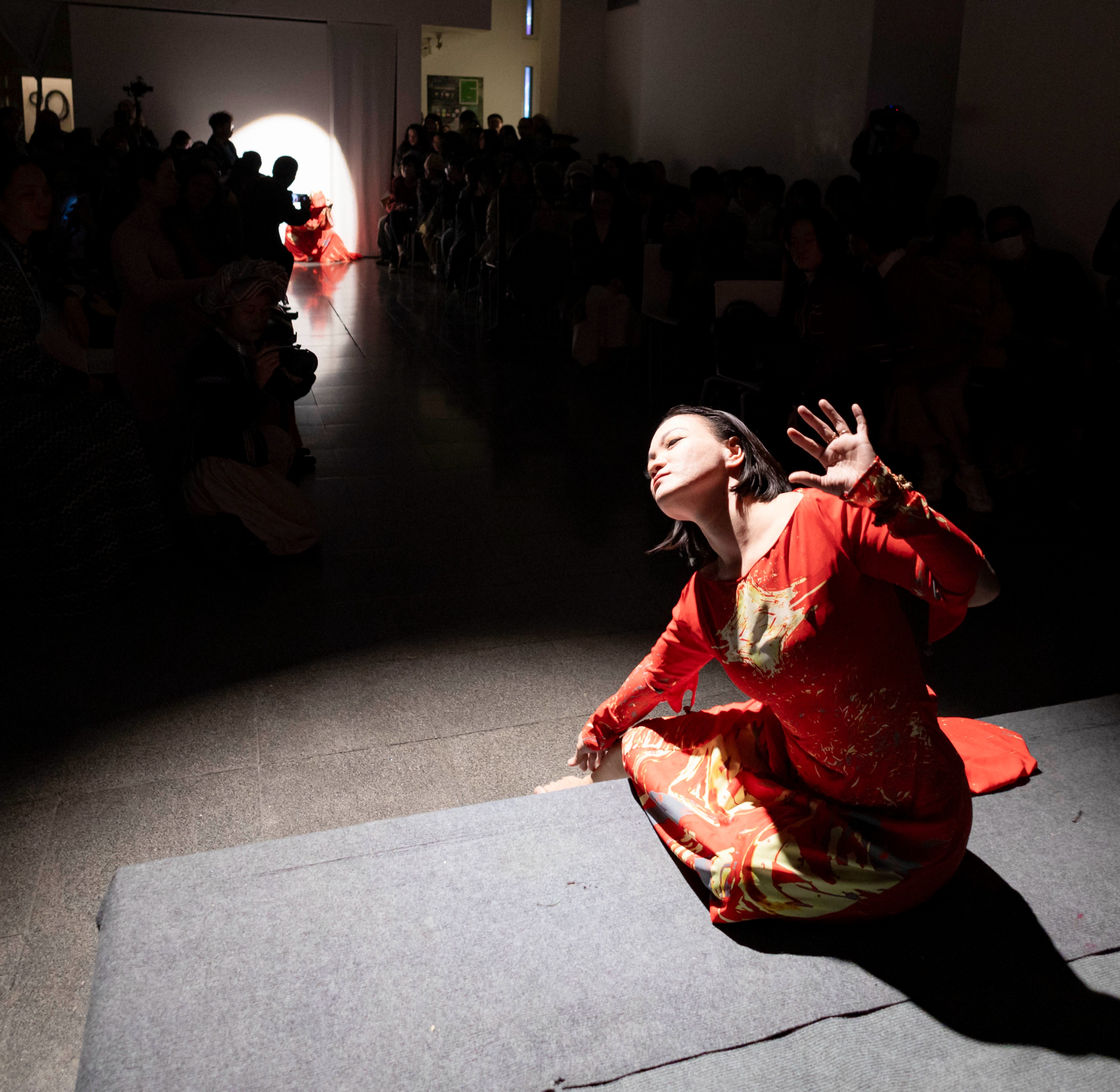 Beyond Infinity | Se Se Chu 2024 | a contemporary dance project collaborating with non-professional visually impaired performers thumbnail
