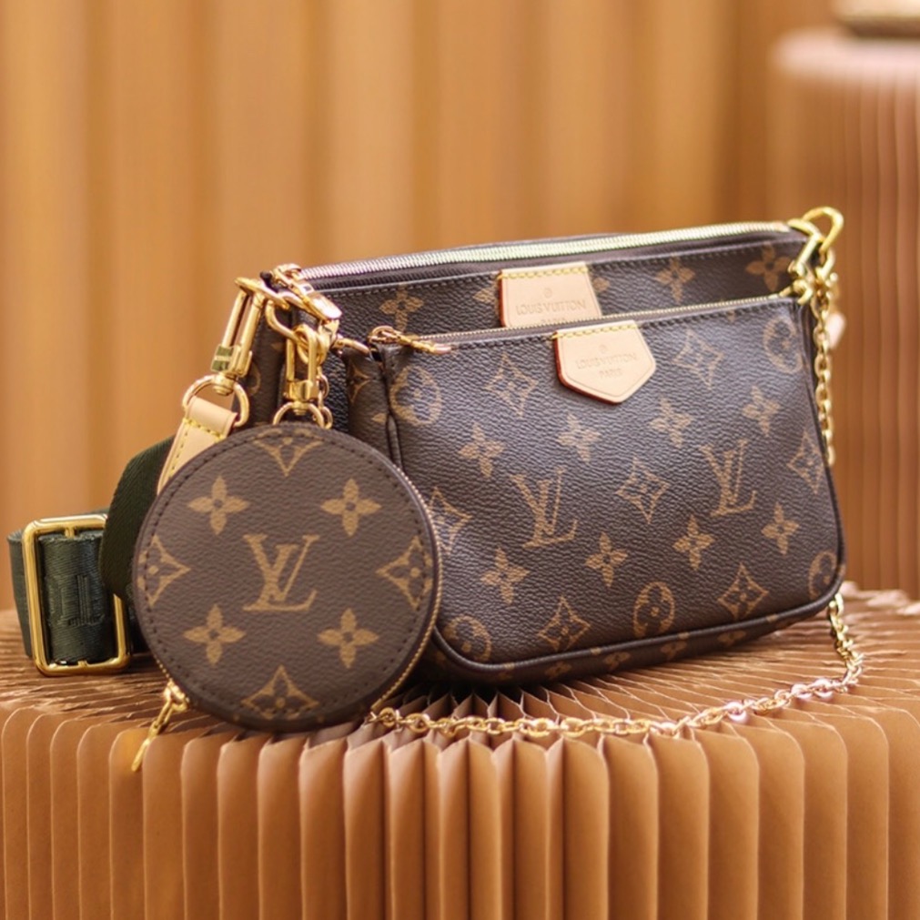 Louis Vuitton Pochete thumbnail