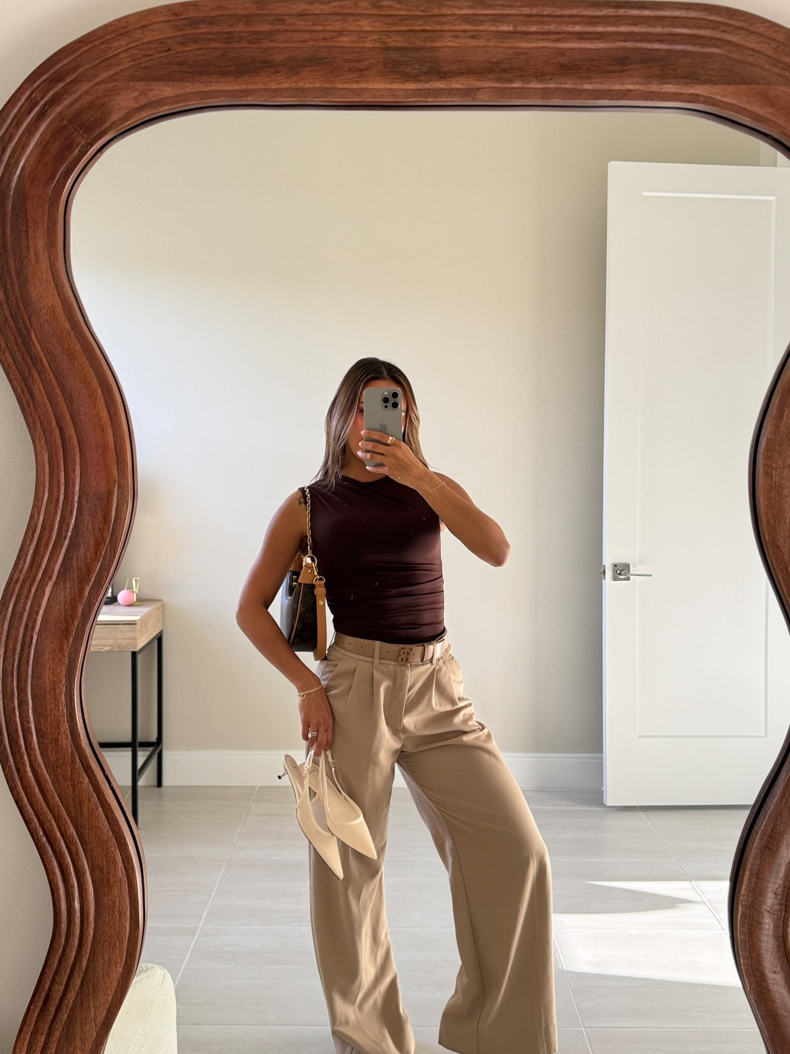 Wide-leg Pants  thumbnail