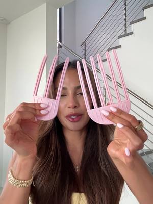 Random finds but very useful 😂 #miami #haircare #latina #amazonfinds 