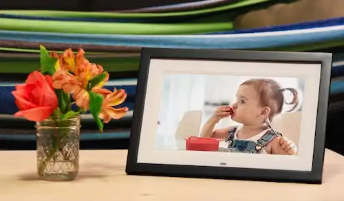 Skylight | Digital Picture Frame and Smart Calendar thumbnail