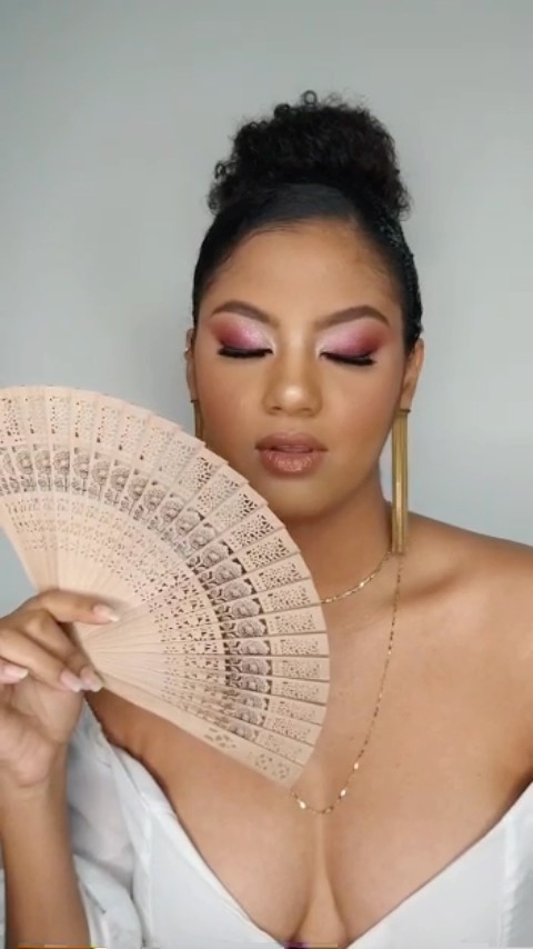 Essa Make maravilhosa e a modelo mais ainda né !?😍😍 

Dia incrivelmente perfeito , de muito aprendizado com ela @naianne