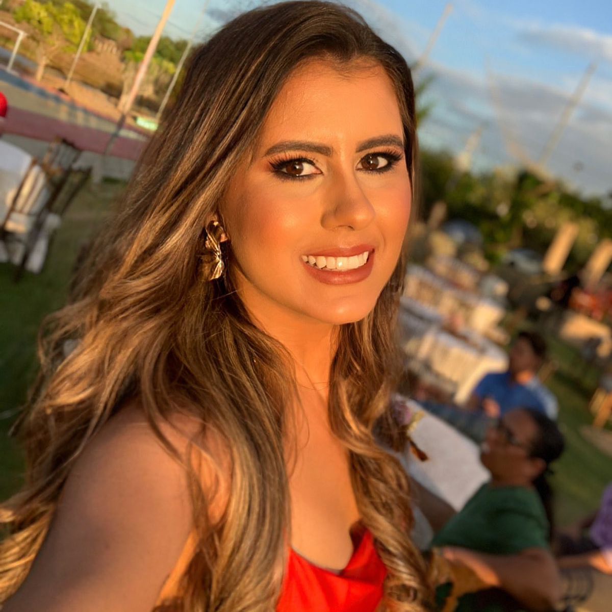 A produção de hoje 🥹😍 não tive tempo de registrar mas recebi essa foto lindaaaa😍❤️
•
•
•
•
•
•
•
•
•
•
•
•
•
•
#maquiage