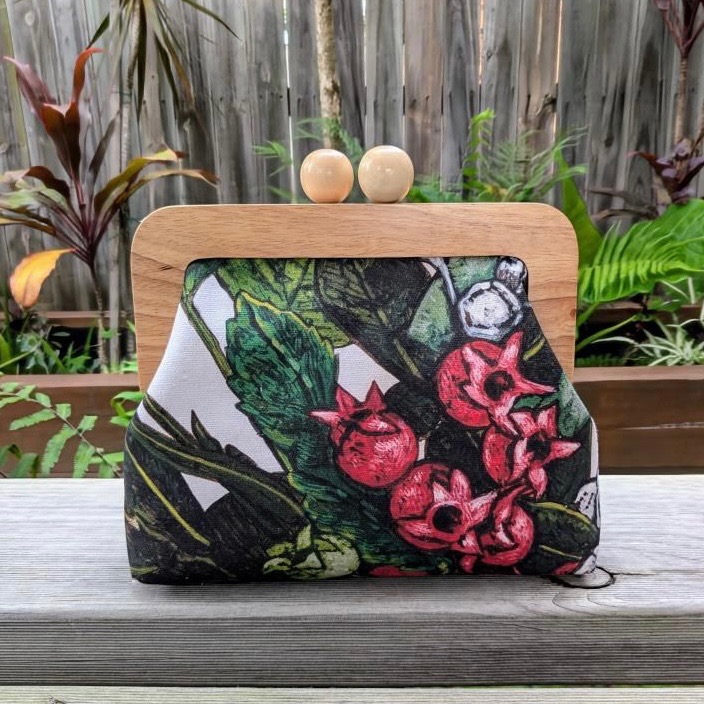 MOMOYAMA CLUTCH BAGS thumbnail