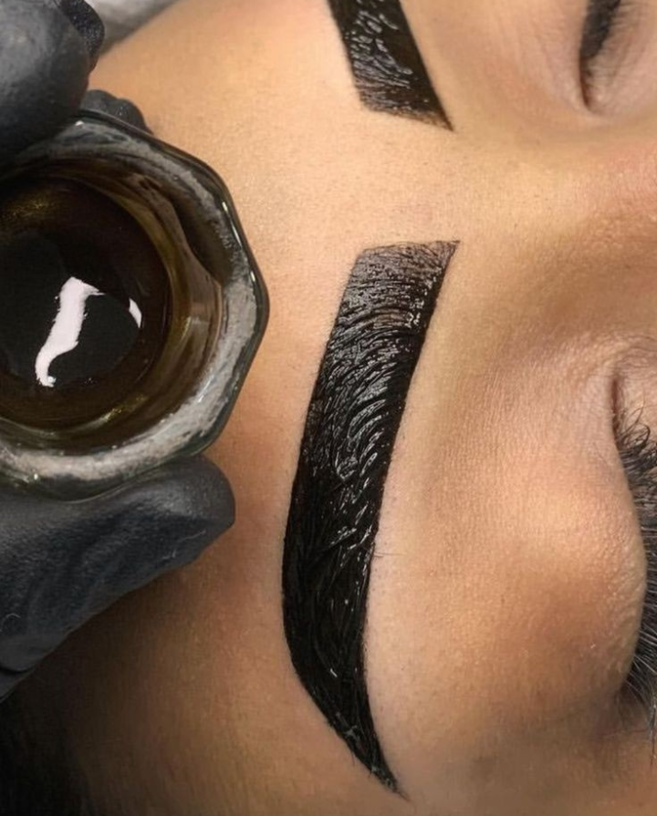 Design de Sobrancelhas com Henna  thumbnail