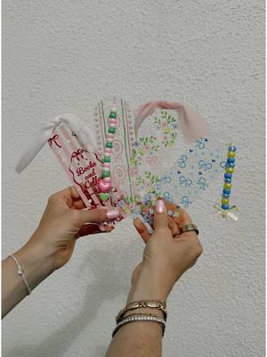 Calling all book lovers 📖🌞 #summercrafts #easycraft #booktok #bookmark #booklover #reader #diybookmark #crafting #crafty