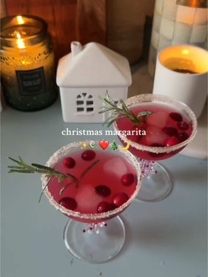 Holiday cocktail inspo 🪄 #margarita #cocktails #cocktailrecipe #recipe #christmasrecipe #holidayrecipe #christmasparty #