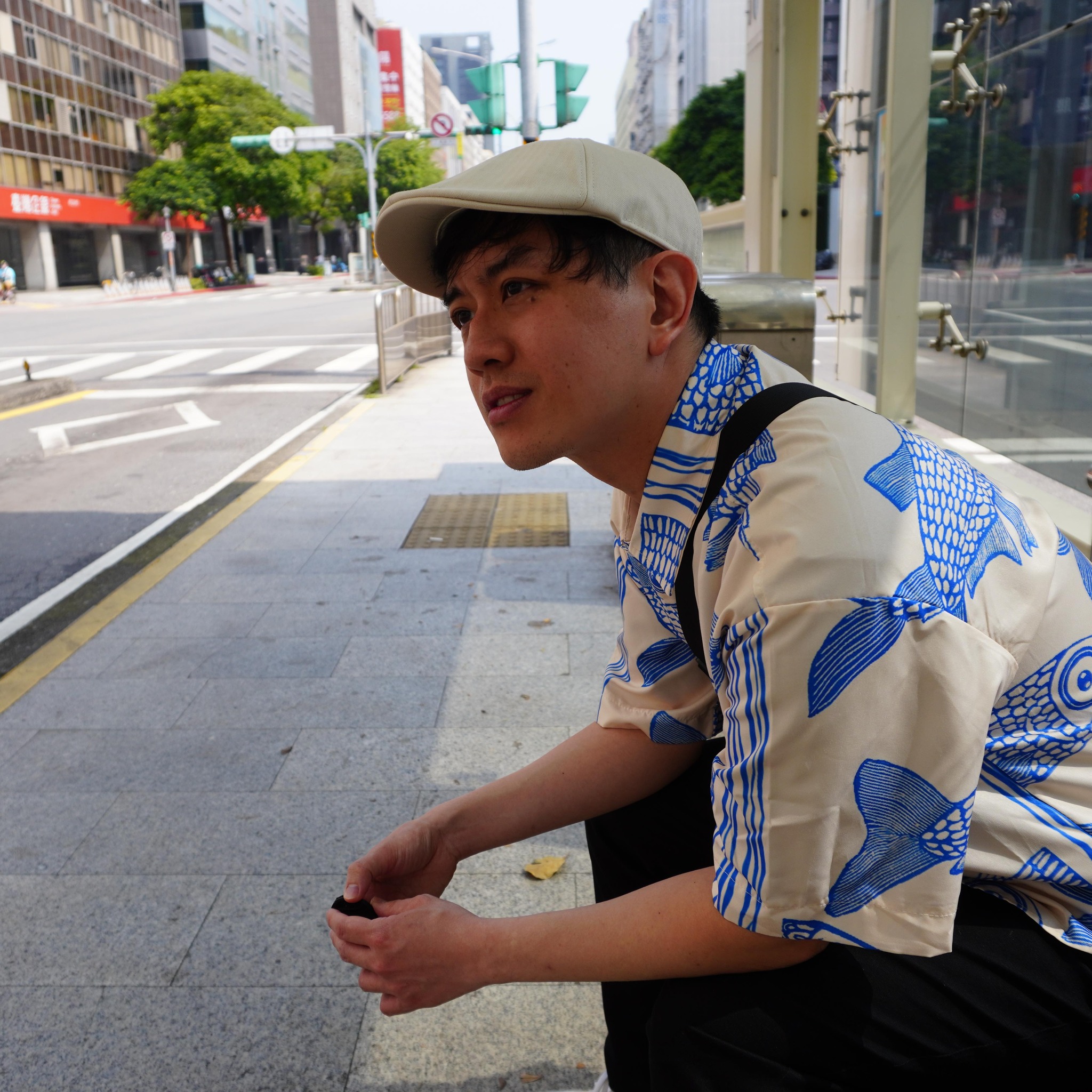 塵影說書人 with 愛閱電台 thumbnail