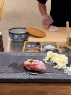 it’s easy to fall in love with toro 🍣🍶 #sushi #sake #sushixsake #omakase 