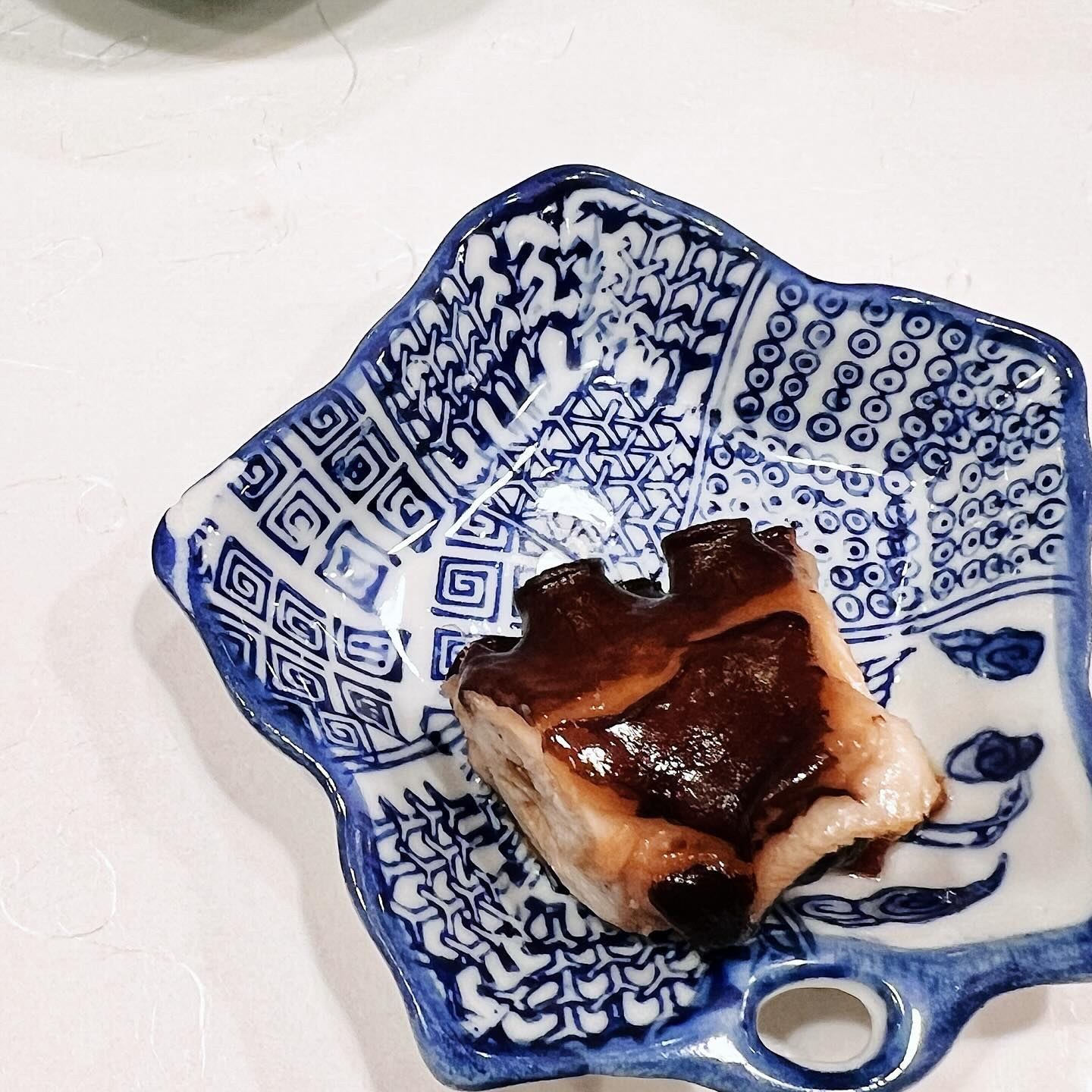 The perfect bite of Octopus. Tusgu Sushimasa. Tokyo, Japan. 🍣🍶