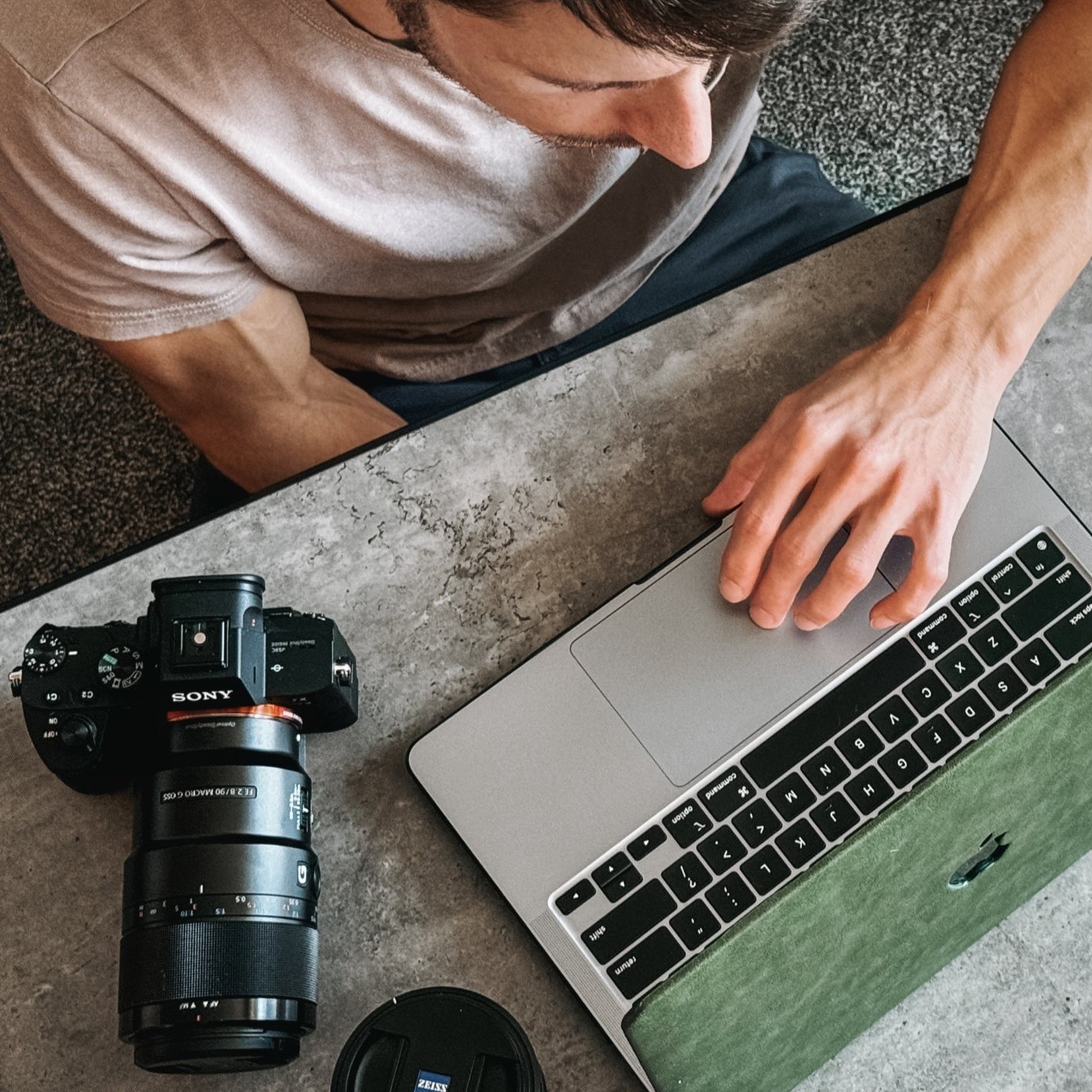 The Photography Business Toolkit: Ultimate Guide to Managing Your Business thumbnail