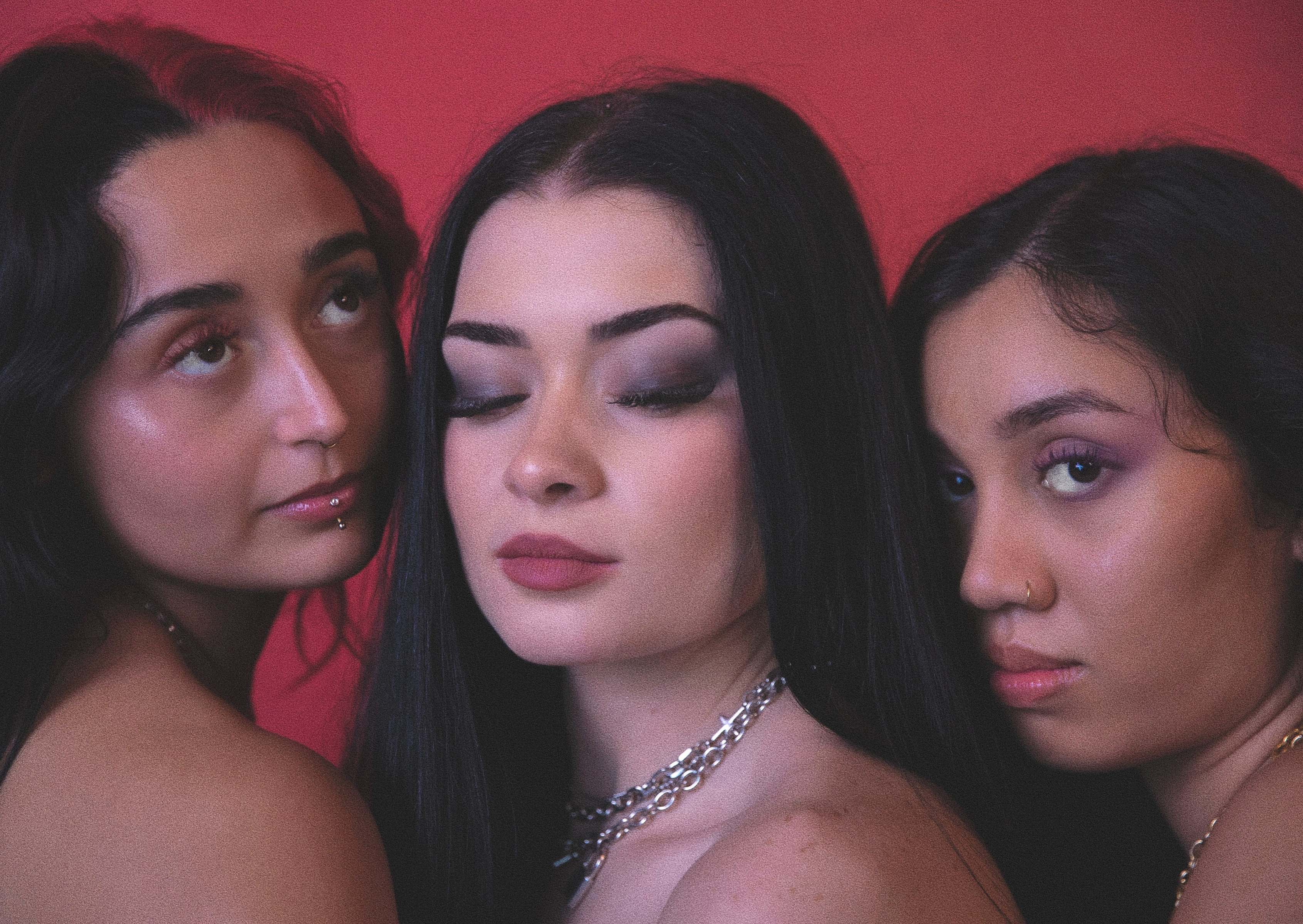 BOOK IN A LUXURY SERVICE thumbnail