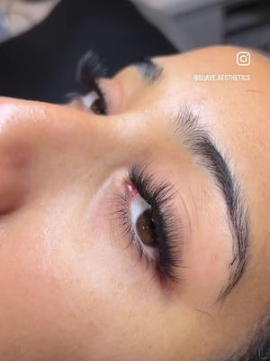 Flutering lashes, endless beauty 🪽 #lashlove #miamilashextensions #browardlashextensions 