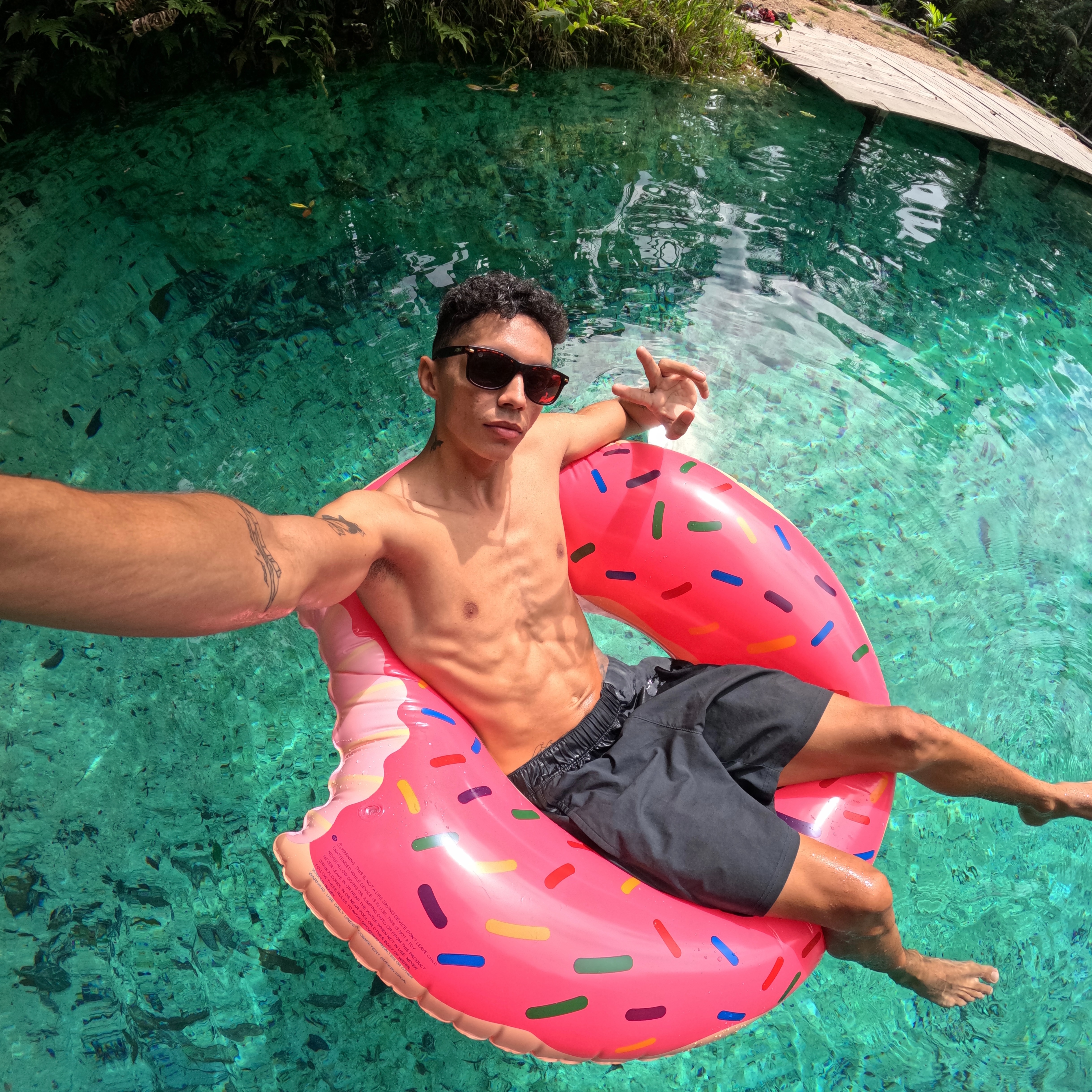 Figueiredo: A Terra das Cachoeiras e das Lagoas Cristalinas na região de Manaus thumbnail