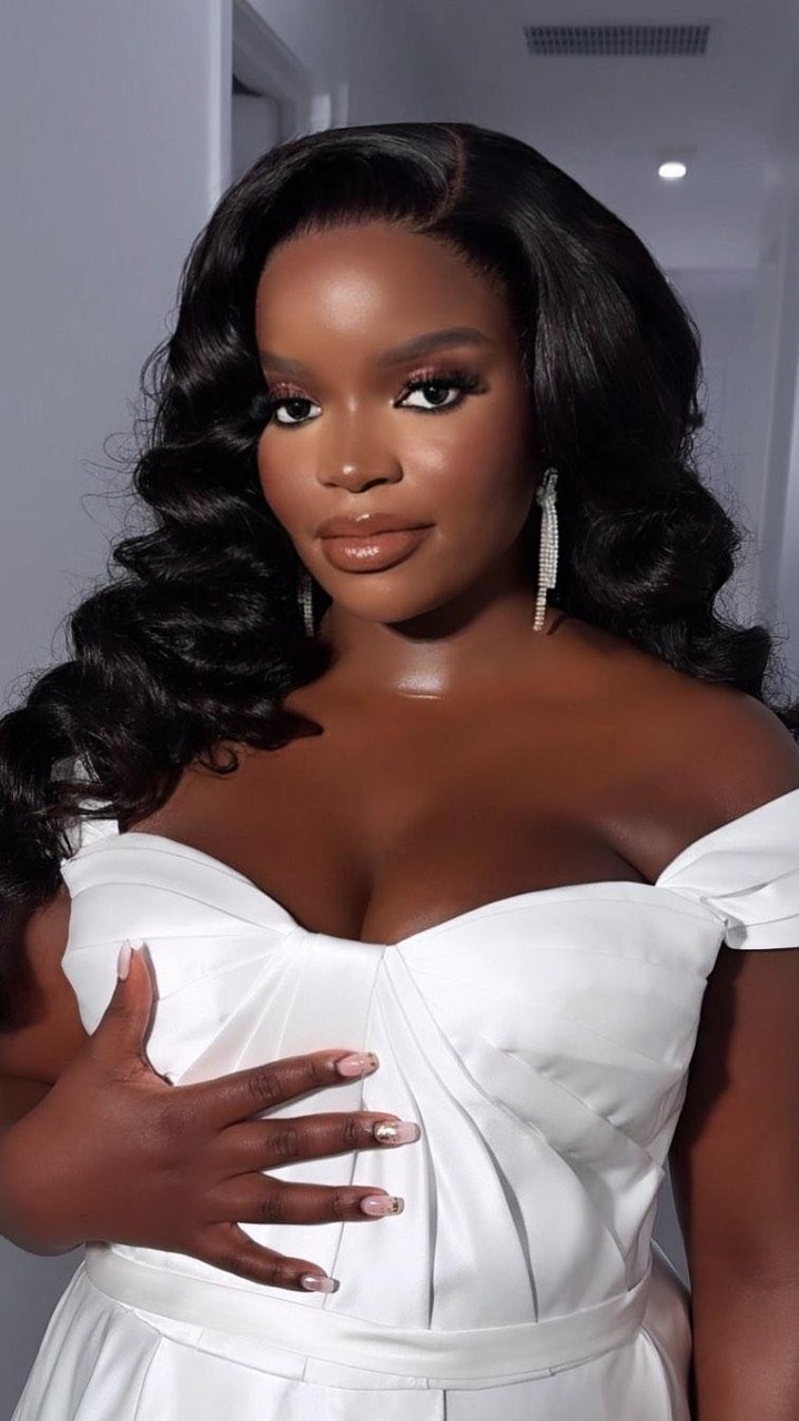 Are you still denying yourself a luxury experience with us on your wedding day? 

Bride @marieboncy 
Premium Bridal Pack