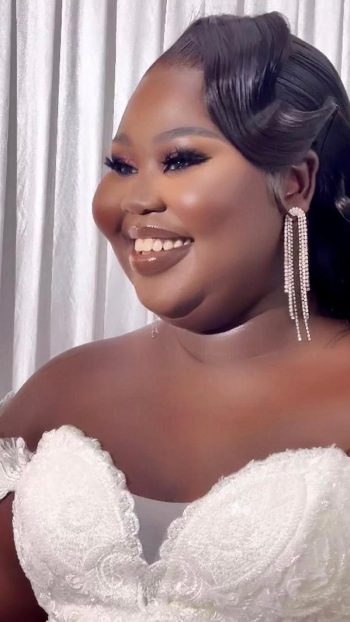 From A Cinderella Ceremony Into A Sparkling Diamanté Evening 🤍

________________________________________________

Are yo