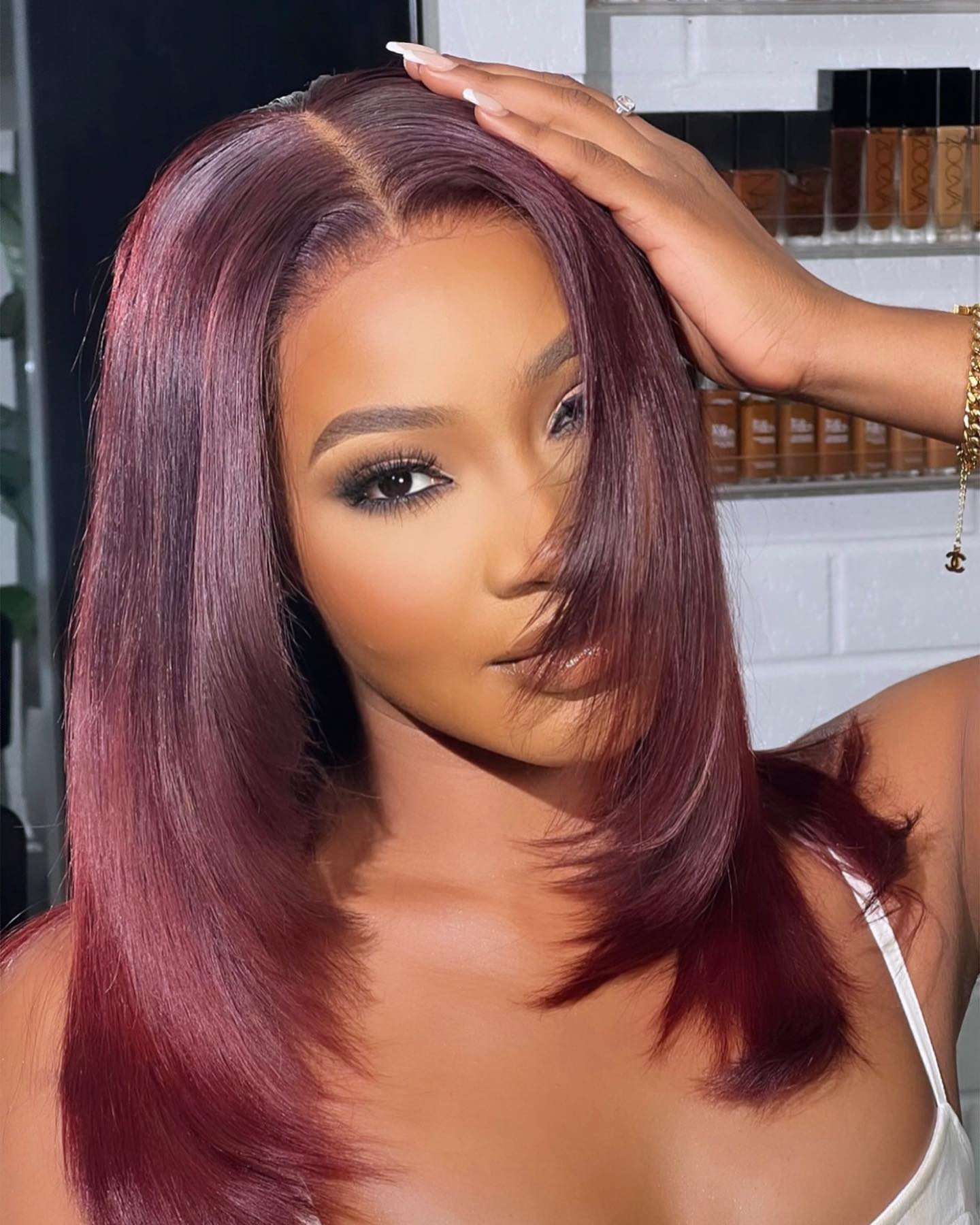 Introducing the Amirra Unit. 

As we approach summer, this unit sits perfectly in its length and warm tones. A touch of 