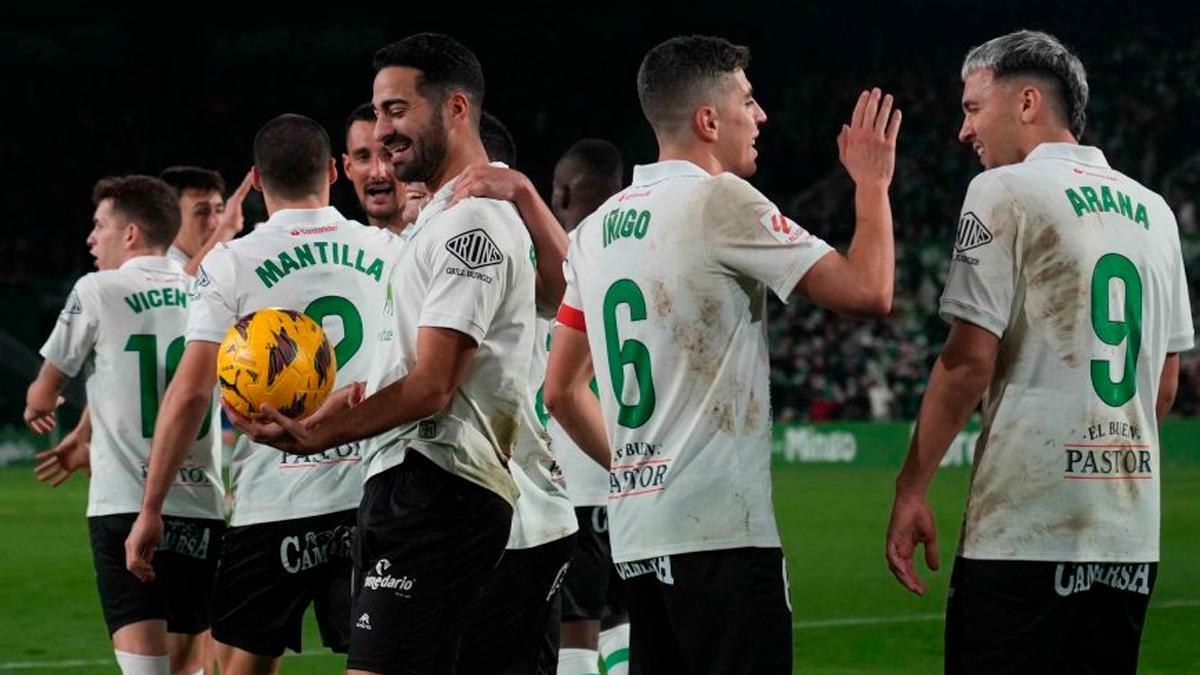 Reportaje multimedia: En busca del camino imposible para volver a Primera thumbnail