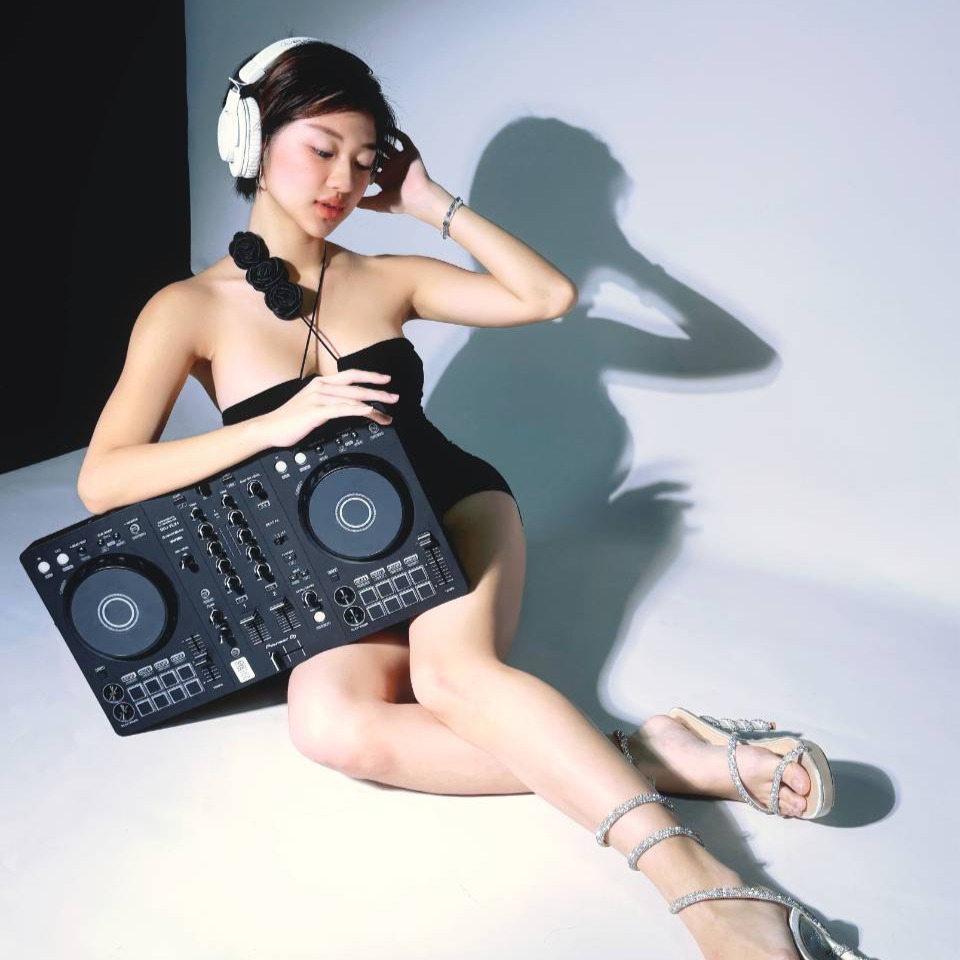 Social Dance DJ thumbnail