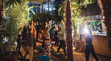  Yoga & Kunst unter Palmen am 19. April  | Straubing thumbnail