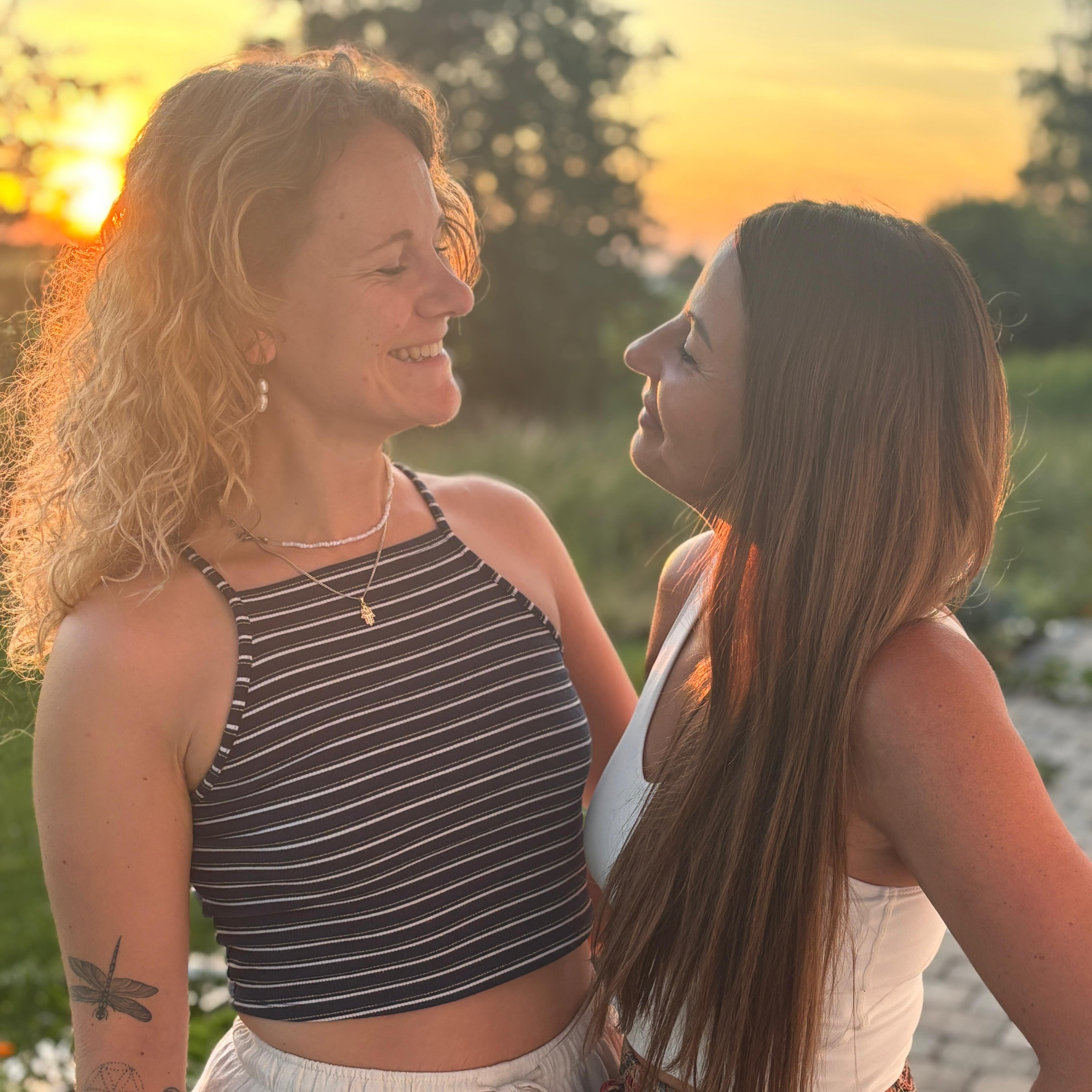 Release Yourself mit Anna & Jola // Unser Account für alle Kundalini & Kakao Retreats 💛 thumbnail