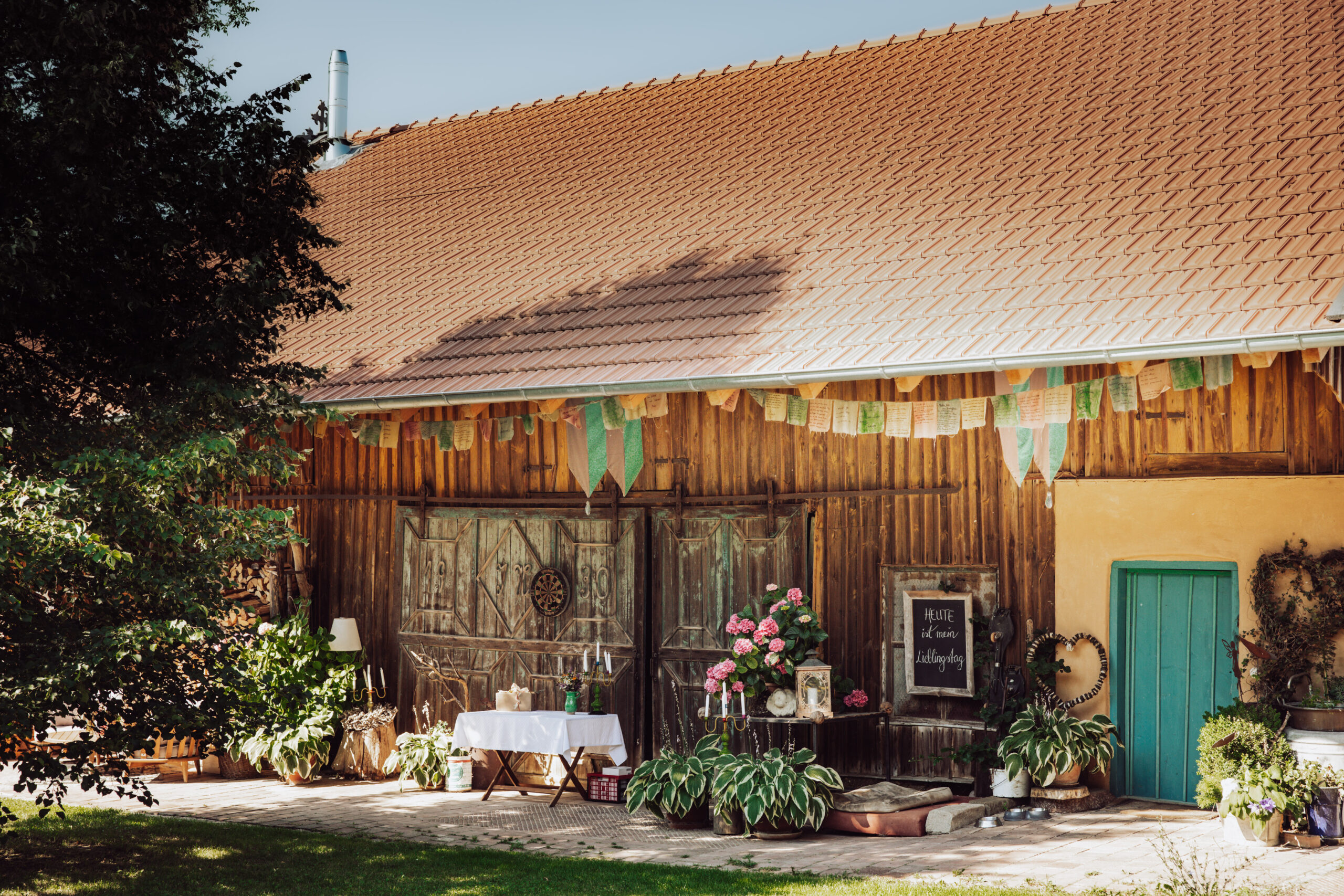 Midsummer Yoga Day-Retreat am Hofgut Dobl, Reisbach | 20. Juni 2026 thumbnail