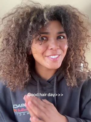 💁🏽‍♀️ its gunna be a good day #goodhairday #curlyhair #curlygirl #curlyhaircheck 