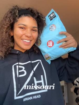 Packing a @Depop order 📦✨ If you’re into sustainable fashion, thrifting, and circular closets, come browse my Depop 🫶🏽 #