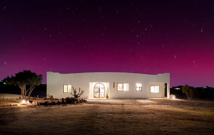 Joshua Tree Airbnb - Booking Link thumbnail
