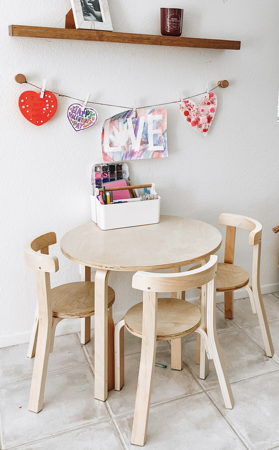 Kids Table thumbnail