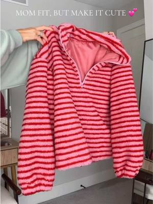 And how perfect would this be for Valentine’s Day?! ❤️🩷 everything is linked on my Amazon storefront under “Mom Outfits”