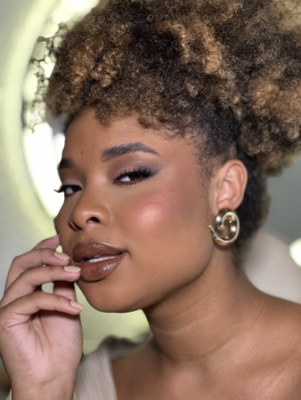 Produções de maquiagem  thumbnail