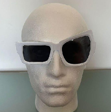 LV Distorted Sunglasses  thumbnail